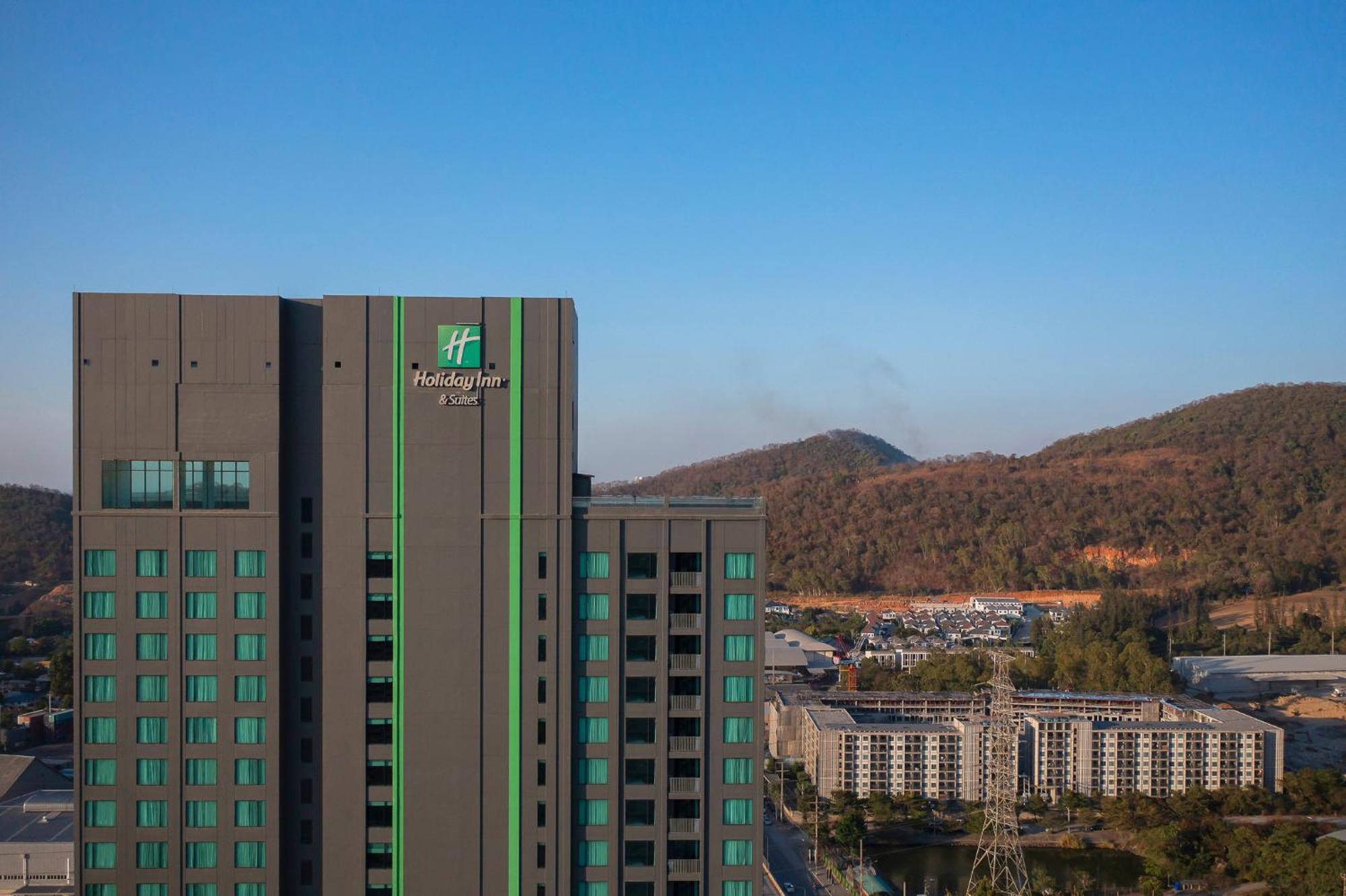 Holiday Inn & Suites Siracha Laemchabang By Ihg Si Racha Eksteriør billede